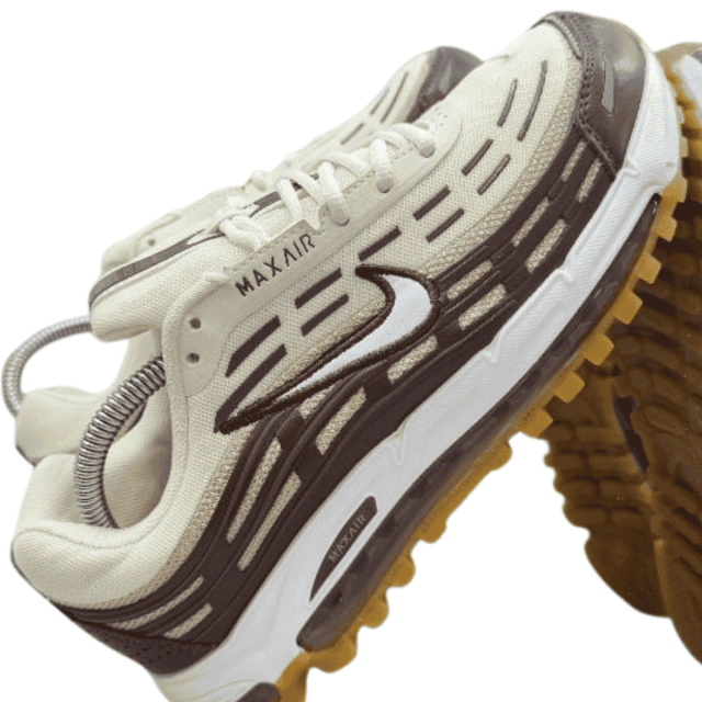 Comprar Nike Air Max TL Tenis para Hombre: Tecnología, Estilo y Comodidad Si estás buscando Comprar Nike Air Max TL Tenis para hombre, has llegado al lugar correcto. En este artículo, te contaremos todo lo que necesitas saber sobre este modelo icónico de Nike, desde su tecnología y diseño hasta cómo comprarlos al mejor precio. Los Nike Air Max TL para hombre son una opción perfecta para quienes buscan un calzado que combine innovación, estilo y comodidad.  ¿Qué hace especiales a los Nike Air Max TL Tenis para hombre? Los Nike Air Max TL Tenis para hombre son un modelo que destaca por su tecnología avanzada y su diseño moderno. Si buscas un calzado que te brinde soporte, amortiguación y estilo, estos tenis son la elección ideal.  Tecnología Air Max Una de las características más destacadas de los Nike Air Max TL Tenis para hombre es su sistema de amortiguación Air Max. Esta tecnología, visible en la suela, proporciona una sensación de ligereza y comodidad incomparable. Es ideal para caminar, correr o usar durante todo el día.  Nike Air Max TL Tenis para Hombre: Tecnología, Estilo y Comodidad Si estás buscando los Nike Air Max TL Tenis para hombre, has llegado al lugar correcto. En este artículo, te contaremos todo lo que necesitas saber sobre este modelo icónico de Nike, desde su tecnología y diseño hasta cómo comprarlos al mejor precio. Los Nike Air Max TL para hombre son una opción perfecta para quienes buscan un calzado que combine innovación, estilo y comodidad.  ¿Qué hace especiales a los Nike Air Max TL Tenis para hombre? Los Nike Air Max TL Tenis para hombre son un modelo que destaca por su tecnología avanzada y su diseño moderno. Si buscas un calzado que te brinde soporte, amortiguación y estilo, estos tenis son la elección ideal.  Tecnología Air Max Una de las características más destacadas de los Nike Air Max TL Tenis para hombre es su sistema de amortiguación Air Max. Esta tecnología, visible en la suela, proporciona una sensación de ligereza y comodidad incomparable. Es ideal para caminar, correr o usar durante todo el día.    Diseño y estilo El diseño de los Nike Air Max TL para hombre es moderno y versátil. Con líneas limpias y detalles innovadores, estos tenis son perfectos para combinar con ropa deportiva o casual. Disponibles en una variedad de colores, desde el clásico blanco y negro hasta opciones más vibrantes como el rojo y el azul, seguro encontrarás un par que se adapte a tu estilo.  Características destacadas de los Nike Air Max TL Tenis para hombre Tecnología Air Max: Amortiguación visible que ofrece comodidad y soporte.  Materiales de alta calidad: Durabilidad y resistencia para uso diario.  Diseño moderno: Líneas limpias y detalles innovadores.  Variedad de colores: Opciones clásicas y atrevidas para todos los gustos.  Suela de goma: Proporciona tracción y durabilidad en todo tipo de superficies.  ¿Dónde comprar Nike Air Max TL Tenis para hombre? Si estás listo para adquirir tus Nike Air Max TL Tenis para hombre, en Onlineshoppingcenterg tenemos la mejor selección. Ofrecemos envío gratis, descuentos exclusivos y la garantía de que estás comprando productos de alta calidad. Además, contamos con tallas para todos los gustos, desde las más comunes hasta opciones especiales.  ¿Cómo elegir la talla correcta? Para asegurarte de que tus Nike Air Max TL Tenis para hombre te queden perfectos, te recomendamos consultar nuestra guía de tallas. Recuerda que este modelo tiende a ajustarse bien al pie, por lo que si prefieres un calce más holgado, considera elegir media talla más.  Ofertas y descuentos En Onlineshoppingcenterg, siempre estamos buscando ofrecerte las mejores promociones. No te pierdas nuestras ofertas en Nike Air Max TL Tenis para hombre 2023, donde podrás encontrar descuentos exclusivos y precios imbatibles.    Preguntas frecuentes sobre los Nike Air Max TL Tenis para hombre ¿Son adecuados para correr? Los Nike Air Max TL Tenis para hombre están diseñados para ofrecer comodidad y soporte en actividades diarias. Si bien son ideales para caminar o correr distancias cortas, no están específicamente diseñados para running de alto rendimiento.  ¿Cómo cuidar mis Nike Air Max TL Tenis? Para mantener tus tenis en perfecto estado, te recomendamos limpiarlos regularmente con un paño húmedo y guardarlos en un lugar fresco y seco. Evita exponerlos a altas temperaturas o productos químicos agresivos.  ¿Hay opciones de colores limitadas? Sí, algunas ediciones de los Nike Air Max TL Tenis para hombre son de edición limitada, por lo que te recomendamos comprarlos antes de que se agoten.    Conclusión Los Nike Air Max TL Tenis para hombre son una excelente opción para quienes buscan un calzado que combine tecnología, estilo y comodidad. Ya sea para uso diario o para actividades deportivas ligeras, estos tenis no te defraudarán.  No esperes más y visita Onlineshoppingcenterg para encontrar los Nike Air Max TL Tenis para hombre al mejor precio. ¡Aprovecha nuestras ofertas y disfruta de envío gratis!  Diseño y estilo El diseño de los Nike Air Max TL para hombre es moderno y versátil. Con líneas limpias y detalles innovadores, estos tenis son perfectos para combinar con ropa deportiva o casual. Disponibles en una variedad de colores, desde el clásico blanco y negro hasta opciones más vibrantes como el rojo y el azul, seguro encontrarás un par que se adapte a tu estilo.  Características destacadas de los Nike Air Max TL Tenis para hombre Tecnología Air Max: Amortiguación visible que ofrece comodidad y soporte.  Materiales de alta calidad: Durabilidad y resistencia para uso diario.  Diseño moderno: Líneas limpias y detalles innovadores.  Variedad de colores: Opciones clásicas y atrevidas para todos los gustos.  Suela de goma: Proporciona tracción y durabilidad en todo tipo de superficies.  ¿Dónde comprar Nike Air Max TL Tenis para hombre? Si estás listo para adquirir tus Nike Air Max TL Tenis para hombre, en Onlineshoppingcenterg tenemos la mejor selección. Ofrecemos envío gratis, descuentos exclusivos y la garantía de que estás comprando productos de alta calidad. Además, contamos con tallas para todos los gustos, desde las más comunes hasta opciones especiales.  ¿Cómo elegir la talla correcta? Para asegurarte de que tus Nike Air Max TL Tenis para hombre te queden perfectos, te recomendamos consultar nuestra guía de tallas. Recuerda que este modelo tiende a ajustarse bien al pie, por lo que si prefieres un calce más holgado, considera elegir media talla más.  Ofertas y descuentos En Onlineshoppingcenterg, siempre estamos buscando ofrecerte las mejores promociones. No te pierdas nuestras ofertas en Nike Air Max TL Tenis para hombre 2025, donde podrás encontrar descuentos exclusivos y precios imbatibles.  Nike Air Max TL Tenis para Hombre: Tecnología, Estilo y Comodidad Si estás buscando los Nike Air Max TL Tenis para hombre, has llegado al lugar correcto. En este artículo, te contaremos todo lo que necesitas saber sobre este modelo icónico de Nike, desde su tecnología y diseño hasta cómo comprarlos al mejor precio. Los Nike Air Max TL para hombre son una opción perfecta para quienes buscan un calzado que combine innovación, estilo y comodidad.  ¿Qué hace especiales a los Nike Air Max TL Tenis para hombre? Los Nike Air Max TL Tenis para hombre son un modelo que destaca por su tecnología avanzada y su diseño moderno. Si buscas un calzado que te brinde soporte, amortiguación y estilo, estos tenis son la elección ideal.  Tecnología Air Max Una de las características más destacadas de los Nike Air Max TL Tenis para hombre es su sistema de amortiguación Air Max. Esta tecnología, visible en la suela, proporciona una sensación de ligereza y comodidad incomparable. Es ideal para caminar, correr o usar durante todo el día.    Diseño y estilo El diseño de los Nike Air Max TL para hombre es moderno y versátil. Con líneas limpias y detalles innovadores, estos tenis son perfectos para combinar con ropa deportiva o casual. Disponibles en una variedad de colores, desde el clásico blanco y negro hasta opciones más vibrantes como el rojo y el azul, seguro encontrarás un par que se adapte a tu estilo.  Características destacadas de los Nike Air Max TL Tenis para hombre Tecnología Air Max: Amortiguación visible que ofrece comodidad y soporte.  Materiales de alta calidad: Durabilidad y resistencia para uso diario.  Diseño moderno: Líneas limpias y detalles innovadores.  Variedad de colores: Opciones clásicas y atrevidas para todos los gustos.  Suela de goma: Proporciona tracción y durabilidad en todo tipo de superficies.  ¿Dónde comprar Nike Air Max TL Tenis para hombre? Si estás listo para adquirir tus Nike Air Max TL Tenis para hombre, en Onlineshoppingcenterg tenemos la mejor selección. Ofrecemos envío gratis, descuentos exclusivos y la garantía de que estás comprando productos de alta calidad. Además, contamos con tallas para todos los gustos, desde las más comunes hasta opciones especiales.  ¿Cómo elegir la talla correcta? Para asegurarte de que tus Nike Air Max TL Tenis para hombre te queden perfectos, te recomendamos consultar nuestra guía de tallas. Recuerda que este modelo tiende a ajustarse bien al pie, por lo que si prefieres un calce más holgado, considera elegir media talla más.  Ofertas y descuentos En Onlineshoppingcenterg, siempre estamos buscando ofrecerte las mejores promociones. No te pierdas nuestras ofertas en Nike Air Max TL Tenis para hombre 2023, donde podrás encontrar descuentos exclusivos y precios imbatibles.    Preguntas frecuentes sobre los Nike Air Max TL Tenis para hombre ¿Son adecuados para correr? Los Nike Air Max TL Tenis para hombre están diseñados para ofrecer comodidad y soporte en actividades diarias. Si bien son ideales para caminar o correr distancias cortas, no están específicamente diseñados para running de alto rendimiento.  ¿Cómo cuidar mis Nike Air Max TL Tenis? Para mantener tus tenis en perfecto estado, te recomendamos limpiarlos regularmente con un paño húmedo y guardarlos en un lugar fresco y seco. Evita exponerlos a altas temperaturas o productos químicos agresivos.  ¿Hay opciones de colores limitadas? Sí, algunas ediciones de los Nike Air Max TL Tenis para hombre son de edición limitada, por lo que te recomendamos comprarlos antes de que se agoten.    Conclusión Los Nike Air Max TL Tenis para hombre son una excelente opción para quienes buscan un calzado que combine tecnología, estilo y comodidad. Ya sea para uso diario o para actividades deportivas ligeras, estos tenis no te defraudarán.  No esperes más y visita Onlineshoppingcenterg para encontrar los Nike Air Max TL Tenis para hombre al mejor precio. ¡Aprovecha nuestras ofertas y disfruta de envío gratis!  Preguntas frecuentes sobre los Nike Air Max TL Tenis para hombre ¿Son adecuados para correr? Los Nike Air Max TL Tenis para hombre están diseñados para ofrecer comodidad y soporte en actividades diarias. Si bien son ideales para caminar o correr distancias cortas, no están específicamente diseñados para running de alto rendimiento.  ¿Cómo cuidar mis Nike Air Max TL Tenis? Para mantener tus tenis en perfecto estado, te recomendamos limpiarlos regularmente con un paño húmedo y guardarlos en un lugar fresco y seco. Evita exponerlos a altas temperaturas o productos químicos agresivos.  ¿Hay opciones de colores limitadas? Sí, algunas ediciones de los Nike Air Max TL Tenis para hombre son de edición limitada, por lo que te recomendamos comprarlos antes de que se agoten.  Nike Air Max TL Tenis para Hombre: Tecnología, Estilo y Comodidad Si estás buscando los Nike Air Max TL Tenis para hombre, has llegado al lugar correcto. En este artículo, te contaremos todo lo que necesitas saber sobre este modelo icónico de Nike, desde su tecnología y diseño hasta cómo comprarlos al mejor precio. Los Nike Air Max TL para hombre son una opción perfecta para quienes buscan un calzado que combine innovación, estilo y comodidad.  ¿Qué hace especiales a los Nike Air Max TL Tenis para hombre? Los Nike Air Max TL Tenis para hombre son un modelo que destaca por su tecnología avanzada y su diseño moderno. Si buscas un calzado que te brinde soporte, amortiguación y estilo, estos tenis son la elección ideal.  Tecnología Air Max Una de las características más destacadas de los Nike Air Max TL Tenis para hombre es su sistema de amortiguación Air Max. Esta tecnología, visible en la suela, proporciona una sensación de ligereza y comodidad incomparable. Es ideal para caminar, correr o usar durante todo el día.    Diseño y estilo El diseño de los Nike Air Max TL para hombre es moderno y versátil. Con líneas limpias y detalles innovadores, estos tenis son perfectos para combinar con ropa deportiva o casual. Disponibles en una variedad de colores, desde el clásico blanco y negro hasta opciones más vibrantes como el rojo y el azul, seguro encontrarás un par que se adapte a tu estilo.  Características destacadas de los Nike Air Max TL Tenis para hombre Tecnología Air Max: Amortiguación visible que ofrece comodidad y soporte.  Materiales de alta calidad: Durabilidad y resistencia para uso diario.  Diseño moderno: Líneas limpias y detalles innovadores.  Variedad de colores: Opciones clásicas y atrevidas para todos los gustos.  Suela de goma: Proporciona tracción y durabilidad en todo tipo de superficies.  ¿Dónde comprar Nike Air Max TL Tenis para hombre? Si estás listo para adquirir tus Nike Air Max TL Tenis para hombre, en Onlineshoppingcenterg tenemos la mejor selección. Ofrecemos envío gratis, descuentos exclusivos y la garantía de que estás comprando productos de alta calidad. Además, contamos con tallas para todos los gustos, desde las más comunes hasta opciones especiales.  ¿Cómo elegir la talla correcta? Para asegurarte de que tus Nike Air Max TL Tenis para hombre te queden perfectos, te recomendamos consultar nuestra guía de tallas. Recuerda que este modelo tiende a ajustarse bien al pie, por lo que si prefieres un calce más holgado, considera elegir media talla más.  Ofertas y descuentos En Onlineshoppingcenterg, siempre estamos buscando ofrecerte las mejores promociones. No te pierdas nuestras ofertas en Nike Air Max TL Tenis para hombre 2023, donde podrás encontrar descuentos exclusivos y precios imbatibles.    Preguntas frecuentes sobre los Nike Air Max TL Tenis para hombre ¿Son adecuados para correr? Los Nike Air Max TL Tenis para hombre están diseñados para ofrecer comodidad y soporte en actividades diarias. Si bien son ideales para caminar o correr distancias cortas, no están específicamente diseñados para running de alto rendimiento.  ¿Cómo cuidar mis Nike Air Max TL Tenis? Para mantener tus tenis en perfecto estado, te recomendamos limpiarlos regularmente con un paño húmedo y guardarlos en un lugar fresco y seco. Evita exponerlos a altas temperaturas o productos químicos agresivos.  ¿Hay opciones de colores limitadas? Sí, algunas ediciones de los Nike Air Max TL Tenis para hombre son de edición limitada, por lo que te recomendamos comprarlos antes de que se agoten.    Conclusión Los Nike Air Max TL Tenis para hombre son una excelente opción para quienes buscan un calzado que combine tecnología, estilo y comodidad. Ya sea para uso diario o para actividades deportivas ligeras, estos tenis no te defraudarán.  No esperes más y visita Onlineshoppingcenterg para encontrar los Nike Air Max TL Tenis para hombre al mejor precio. ¡Aprovecha nuestras ofertas y disfruta de envío gratis!  Los Nike Air Max TL Tenis para hombre son una excelente opción para quienes buscan un calzado que combine tecnología, estilo y comodidad. Ya sea para uso diario o para actividades deportivas ligeras, estos tenis no te defraudarán.  No esperes más y visita Onlineshoppingcenterg para encontrar los Nike Air Max TL Tenis para hombre al mejor precio. ¡Aprovecha nuestras ofertas y disfruta de envío gratis!