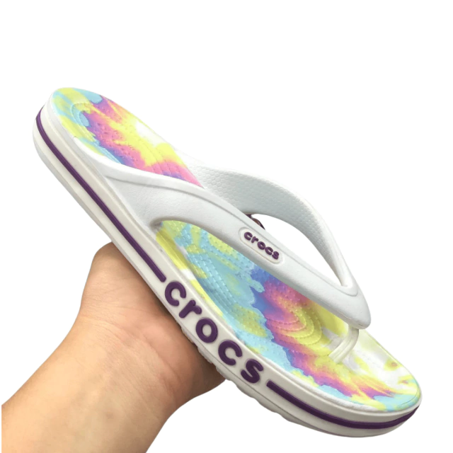 Comprar Sandalias Crocs Tres Puntadas Mujer: Estilo y Comodidad en Cada Paso Si estás buscando comprar sandalias Crocs tres puntadas mujer que combinen diseño, confort y calidad, has llegado al lugar correcto. En Onlineshoppingcenterg te ofrecemos las sandalias Crocs tres puntadas auténticas que necesitas para lucir a la moda sin sacrificar la comodidad. Estas sandalias son ideales para el verano, eventos casuales o simplemente para disfrutar de un calzado que se adapta a tu estilo de vida.  ¿Por qué elegir las sandalias Crocs tres puntadas mujer? Las sandalias Crocs tres puntadas mujer son famosas por su diseño único y su durabilidad. Están fabricadas con materiales de alta calidad que garantizan un calzado ligero, resistente y cómodo. Además, su estilo versátil las convierte en la opción perfecta para cualquier ocasión, ya sea un paseo casual o un evento más elegante.    Características destacadas Diseño exclusivo: Las sandalias Crocs tres puntadas diseño destacan por su estética moderna y sofisticada.  Confort garantizado: Gracias a su ergonomía, estas sandalias ofrecen un soporte perfecto para tus pies.  Materiales premium: Fabricadas con tecnología avanzada, son ligeras y duraderas.  Estilo versátil: Perfectas para looks casuales o de tendencia.  Sandalias Crocs tres puntadas mujer: La elección perfecta para el verano 2025 El verano 2025 está a la vuelta de la esquina, y las sandalias Crocs tres puntadas verano son el calzado ideal para disfrutar de los días soleados. Su diseño transpirable y su suela antideslizante las convierten en la opción favorita para playas, piscinas o paseos urbanos.  ¿Dónde comprar sandalias Crocs tres puntadas mujer? En Onlineshoppingcenterg tenemos disponible una amplia selección de sandalias Crocs tres puntadas mujer en diferentes colores y tallas. Nuestro catálogo incluye opciones exclusivas que combinan moda y funcionalidad. Además, garantizamos la autenticidad de todos nuestros productos, para que puedas disfrutar de la calidad que mereces.    Beneficios de comprar en Onlineshoppingcenterg Envíos rápidos y seguros: Recibe tus sandalias Crocs tres puntadas premium en la comodidad de tu hogar.  Pagos seguros: Ofrecemos múltiples métodos de pago para tu tranquilidad.  Atención al cliente: Nuestro equipo está siempre disponible para resolver tus dudas.  ¿Cómo elegir tu talla correcta? Para asegurarte de que tus sandalias Crocs tres puntadas cómodas queden perfectas, te recomendamos consultar nuestra guía de tallas disponible en la página del producto. Si necesitas ayuda adicional, nuestro equipo de atención al cliente estará encantado de asistirte.  Sandalias Crocs tres puntadas mujer: Un calzado que marca tendencia Las sandalias Crocs tres puntadas moda son más que un calzado; son una declaración de estilo. Su diseño exclusivo y su comodidad las han convertido en un must-have para mujeres que buscan lucir modernas y sentirse cómodas al mismo tiempo.  ¿Por qué son tan populares? Diseño innovador: Las sandalias Crocs tres puntadas estilo destacan por su estética única.  Tendencia 2025: Este año, las sandalias Crocs tres puntadas tendencia son una de las opciones más buscadas.  Versatilidad: Combínalas con cualquier outfit, desde looks casuales hasta más elegantes.    Compra tus sandalias Crocs tres puntadas mujer hoy mismo No esperes más para tener tus sandalias Crocs tres puntadas exclusivas. Visita Onlineshoppingcenterg y descubre por qué somos la tienda favorita de quienes buscan calidad, estilo y confort. ¡Haz tu pedido ahora y disfruta de envíos rápidos y seguros!