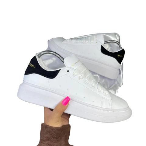 TENIS ALEXANDER MCQUEEN MUJER Y HOMBRE: Elegancia y Estilo que Definen tu Pasión por la Moda
Bienvenidos a Onlineshoppingcenterg, tu destino para encontrar los exclusivos TENIS ALEXANDER MCQUEEN tanto para mujeres como para hombres. En este artículo, expl