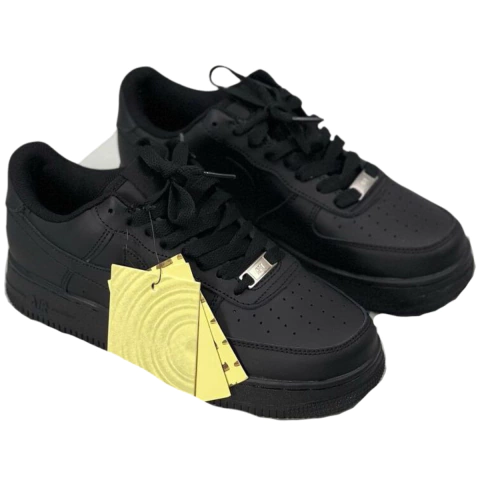 COMPRAR ZAPATILLAS NIKE AIR FORCE 1 AF1 HOMBRE Y MUJER: Encuentra Tu Par Ideal en Onlineshoppingcenterg.
Las ZAPATILLAS NIKE AIR FORCE 1 AF1 HOMBRE Y MUJER son más que un simple calzado: son un ícono de estilo, comodidad y durabilidad. En Onlineshoppingce