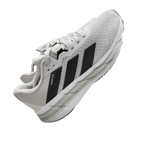 Zapatillas Adidas Adistar 2.0 Repetitor Hombre: Tecnología y Estilo para Corredores Si estás buscando las Zapatillas Adidas Adistar 2.0 Repetitor Hombre, has llegado al lugar correcto. En Onlineshoppingcenterg, te ofrecemos la mejor selección de calzado deportivo, y hoy queremos contarte todo lo que necesitas saber sobre este modelo diseñado para corredores. Desde su tecnología avanzada hasta su estilo moderno, aquí encontrarás la información que necesitas para tomar una decisión informada.  ¿Qué hace especiales a las Zapatillas Adidas Adistar 2.0 Repetitor Hombre? Las Zapatillas Adidas Adistar 2.0 Repetitor Hombre son un modelo creado para corredores que buscan rendimiento, comodidad y estilo. Este calzado combina lo mejor de la innovación de Adidas con un diseño moderno y funcional. Aquí te contamos por qué son tan especiales:  Tecnología avanzada: Equipadas con amortiguación Boost y soporte Repetitor, estas zapatillas ofrecen una experiencia de carrera suave y reactiva.  Diseño ergonómico: Su construcción está pensada para adaptarse al movimiento natural del pie, reduciendo el riesgo de lesiones.  Materiales premium: Fabricadas con malla transpirable y detalles resistentes, son duraderas y cómodas.  Estilo moderno: Aunque están diseñadas para correr, su estética las hace perfectas para el uso diario.    Características principales de las Adidas Adistar 2.0 Repetitor Hombre 1. Tecnología Boost para máxima comodidad La amortiguación Boost es una de las tecnologías más reconocidas de Adidas. Proporciona una absorción de impactos excepcional y un retorno de energía que mejora el rendimiento en cada paso.  2. Soporte Repetitor para estabilidad El sistema Repetitor está diseñado para ofrecer un soporte dinámico que se adapta al movimiento del pie, brindando estabilidad y reduciendo la fatiga durante carreras largas.  3. Materiales transpirables y duraderos La parte superior está hecha de malla transpirable que mantiene los pies frescos, mientras que los refuerzos estratégicos aseguran durabilidad en zonas de alto desgaste.  4. Diseño moderno y versátil Con un estilo deportivo pero sofisticado, estas zapatillas no solo son funcionales para correr, sino que también complementan cualquier outfit casual.    Opiniones de usuarios sobre las Adidas Adistar 2.0 Repetitor Hombre Los usuarios destacan la comodidad y el rendimiento de estas zapatillas. Muchos comentan que son "perfectas para carreras largas" y que "ofrecen un soporte increíble". Además, su diseño moderno y la calidad de los materiales son otros puntos a favor.  ¿Cómo combinar las Adidas Adistar 2.0 Repetitor Hombre? Estas zapatillas son muy versátiles y pueden adaptarse a diferentes estilos. Aquí te dejamos algunas ideas:  Estilo deportivo: Combínalas con leggings o shorts deportivos y una camiseta técnica.  Look casual: Úsalas con jeans y una sudadera para un estilo relajado pero moderno.  Estilo urbano: Atrévete a combinarlas con chinos y una chaqueta ligera.  ¿Dónde comprar las Adidas Adistar 2.0 Repetitor Hombre al mejor precio? En Onlineshoppingcenterg, te ofrecemos las Zapatillas Adidas Adistar 2.0 Repetitor Hombre al mejor precio del mercado. Nuestra tienda online garantiza productos de alta calidad y envíos rápidos a todo Colombia.  Si estás buscando Adidas Adistar 2.0 Repetitor Hombre precio competitivo, has llegado al lugar correcto. Además, contamos con ofertas especiales y descuentos exclusivos para que puedas adquirir tus zapatillas favoritas sin preocuparte por el presupuesto.  ¿Por qué elegir Onlineshoppingcenterg? Productos de alta calidad: Todas nuestras zapatillas Adidas cumplen con los más altos estándares.  Precios competitivos: Ofrecemos las mejores ofertas en calzado deportivo.  Envíos rápidos: Recibe tus Adidas Adistar 2.0 Repetitor Hombre en la comodidad de tu hogar.  Atención al cliente: Estamos siempre disponibles para resolver tus dudas y brindarte la mejor experiencia de compra.    ¿Vale la pena comprar las Adidas Adistar 2.0 Repetitor Hombre? Sin duda, las Zapatillas Adidas Adistar 2.0 Repetitor Hombre son una excelente inversión para cualquier corredor o amante del deporte. Su combinación de tecnología avanzada, comodidad y estilo las convierte en un artículo imprescindible para tu colección.  No esperes más y compra tus Adidas Adistar 2.0 Repetitor Hombre en Onlineshoppingcenterg. ¡Haz clic ahora y disfruta de la mejor calidad al mejor precio!