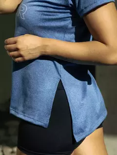 Remera Viscosa Andreina Azul - comprar online