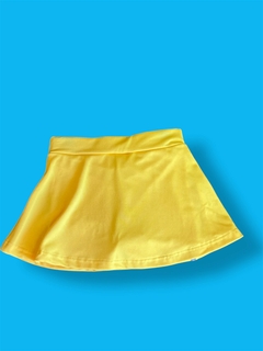 Saia Short amarela na internet