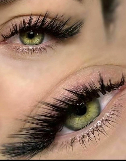 CARTELA DE CILIOS 5 PARES - FORMATO FOX EYES - BEM CHEIO - CILIOS POSTIÇOS SHEIN SHEGLAM