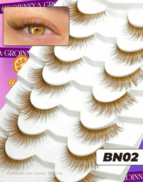 CARTELA COM 7 PARES DE CILIOS - MARROM PARA OLHOS CLAROS - EFEITO GATINHO - SHEIN SHEGLAM - COR MARROM