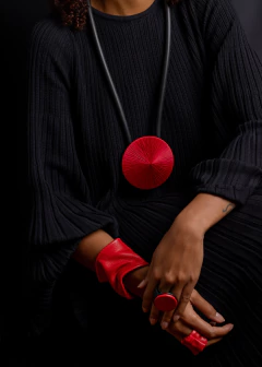 Colar Pêndulo - Vermelho - PONTO ATELIER