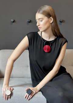 Colar Pitaya Curto com Acrílico Vermelho - comprar online