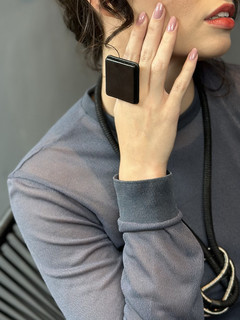 Anel Quadrado de Couro Preto - comprar online