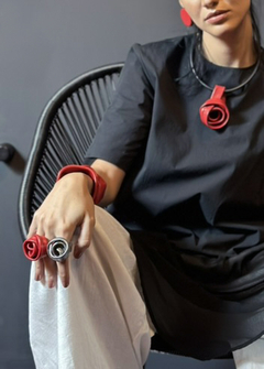 Colar Flor Curto - Couro Vermelho - comprar online