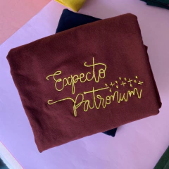 Camiseta Expecto Patronum na internet