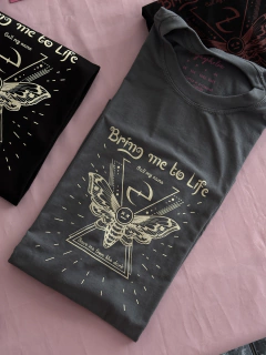 Camiseta bring me to life na internet