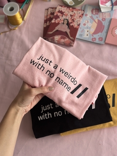 CAMISETA MCFLY - JUST A WEIRDO WITH NO NAME na internet