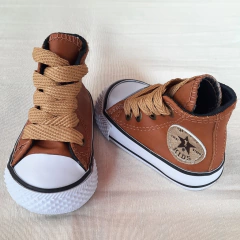 BOTA STARS ECOCUERO SUELA OSCURO