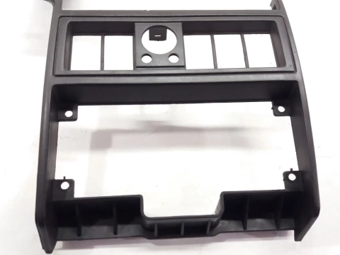 Moldura Painel Central Original Santana Quantum 1999 A 2006 Com Detalhe - comprar online