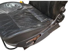 Jogo de Bancos Pretos em Couro C/ Air bag Original Astra GSi Elite Hatch 4 Portas 2004 a 2011 - Para reformar! na internet