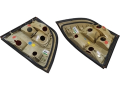 Par Lanternas Traseiras Fumê Arteb Original Vectra CD 2.0 16v 1997 a 1999 90512717 / 90512718 - loja online