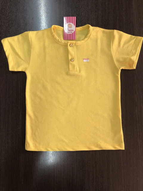 Camiseta algodão amarela Piquet com botões e abertura B354