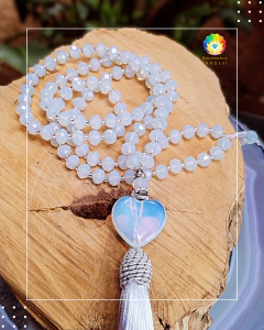 Japamala Poder Feminino - Cristais com Coração Pedra da Lua - comprar online