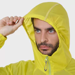 Imagen de CAMPERA ROMPEVIENTO MONTAGNE METRIC AMARILLO
