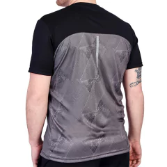 REMERA CABALLERO DRY CALCIO ANDRE NEGRO LINEAL en internet