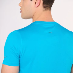 REMERA CABALLERO DRY SAUCONY STOPWACH GRAPHIC 380S CELESTE