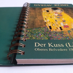 Agenda Semanal Tapa Dura Ring Wire/ MODELO 223/ Der Kuss 2 (Póster Verde), GUSTAV KLIMT (1908) en internet