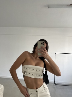 Strapless Bass en internet