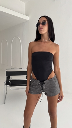 Short gin cuerina - anavrinintimates