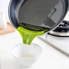 Bico Funil Escorredor Derramador para panelas - Geleia Presentes Criativos, Diferentes, Legais e Originais