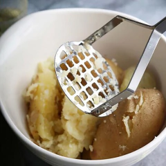 Amassador Espremedor de Batatas Manual Profissional Aço Inox na internet