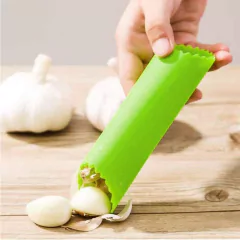 Tubo Rolo Descascador de alho estilo japonês em silicone