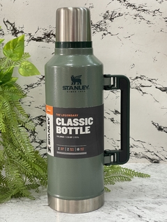 TERMO STANLEY CLASICO 2.5LTS VERDE