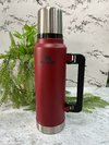 TERMO STANLEY CLASICO CON MANIJA 1.4LT ROJO