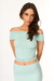 Top ombro a ombro com detalhe torcido no busto