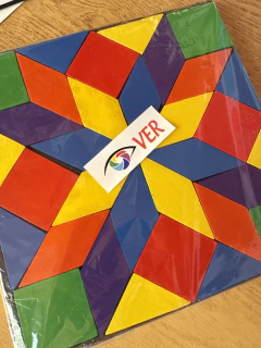 Juego de bloques simil Parquetry en internet