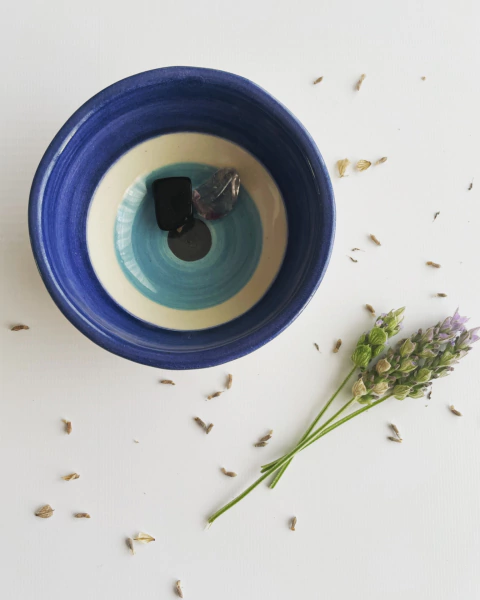 Cuenco Nazar con 2 piedras