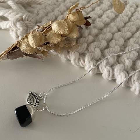 Collar Kira Obsidiana