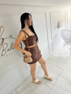 Conjunto Isabelle na internet