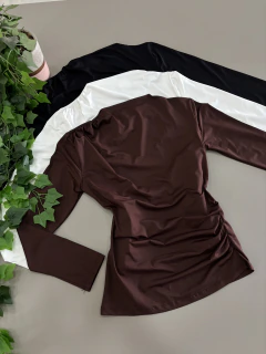 Blusa Duda na internet
