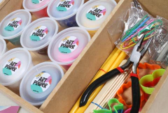 Valija Porcelana Fría - ART POWER TOYS