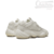 Tênis Adidas Yeezy 500 'Bone White' na internet