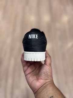 DUNK LOW PRETO/PRETO NATURAL - loja online