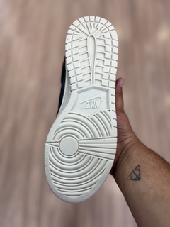Imagem do DUNK LOW PRETO/PRETO NATURAL