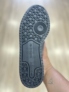 Imagem do ADIDAS FÓRUM - PRETO/BRANCO