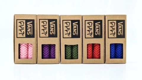 Puños Cult Vans Bmx 155mm c/barends