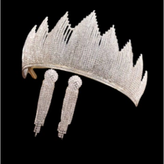 Coroa e brinco Ouro na internet