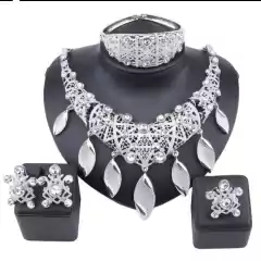 Image of Conjunto Joia Pomba-gira