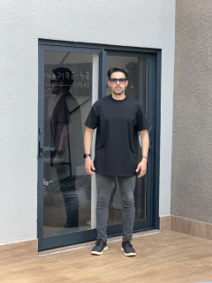 CAMISETA OVERSIZED ALGODÃO PREMIUM - PRETA