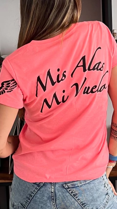 Remera Rosa Fluo Mis Alas en internet