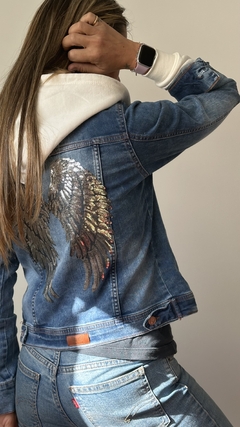 Campera Cielo Tiza con Alas en internet